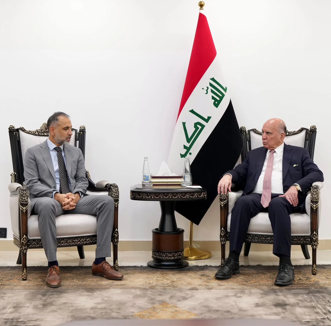 وزير الخارجية العراقي للسفير البريطاني : العراق يتطلع إلى مواصلة تطوير التعاون والتنسيق بين البلدين